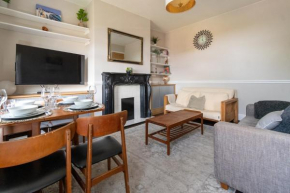 Stylish Home in Leeds 10 Mins From City Centre